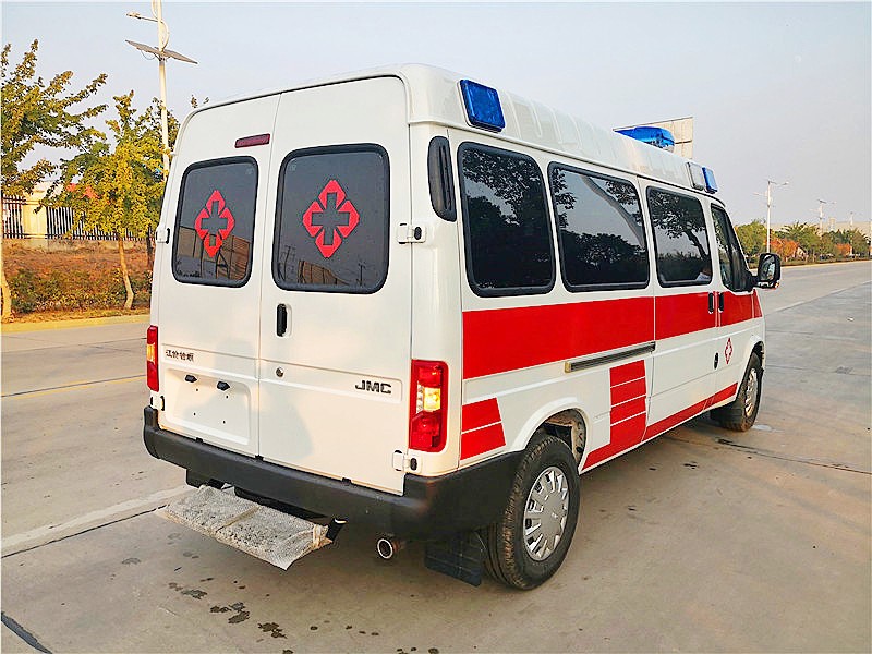 江鈴特順長軸中頂柴油版救護車