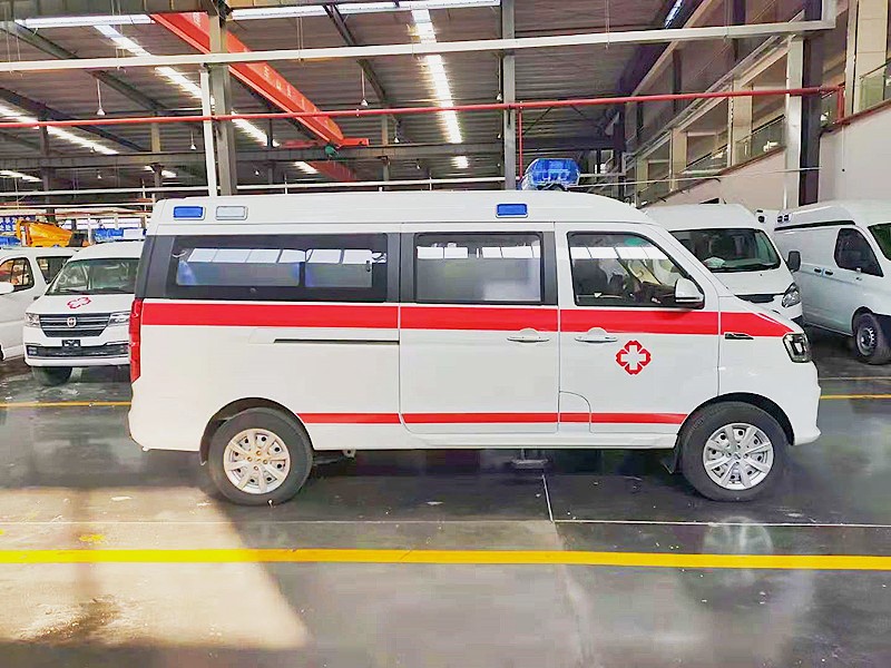 金杯新快運救護車
