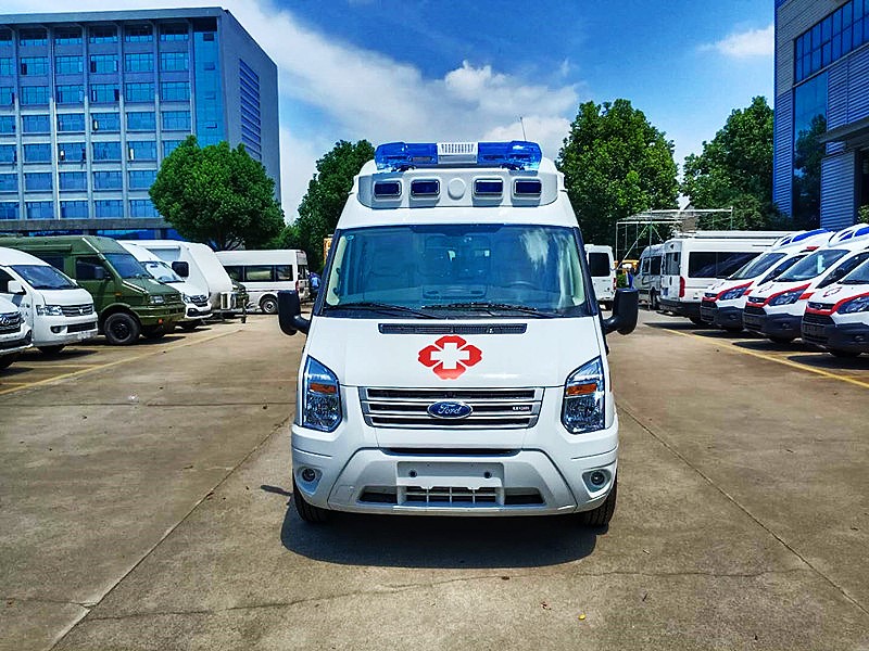 福特新時代長軸高頂救護(hù)車