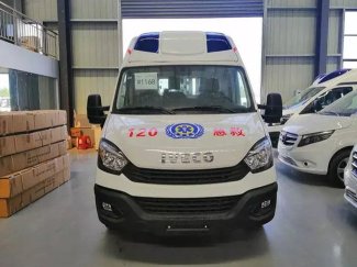 帶負(fù)壓的依維柯救護(hù)車新工藝制作外觀時(shí)尚美觀，功能實(shí)用