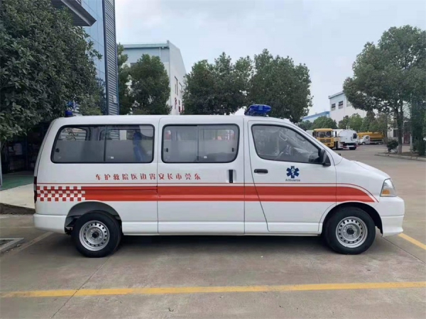 金杯新快運(yùn)救護(hù)車