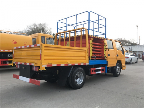 （國(guó)六）江鈴10米剪叉式升降平臺(tái)高空作業(yè)車