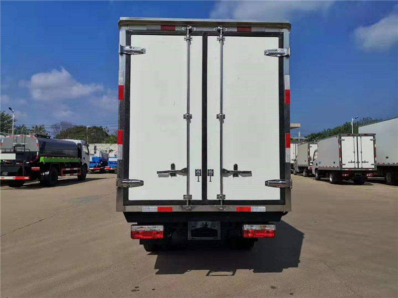 國六 東風(fēng)途逸3.5米冷藏