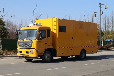 東風(fēng)天錦150KW移動(dòng)電源車(chē)帶休息室