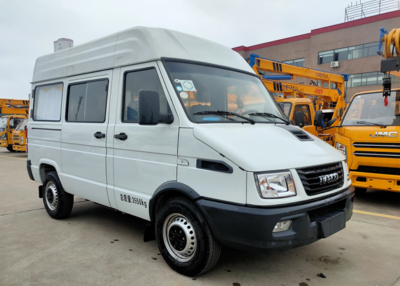 依維柯得意殯儀車