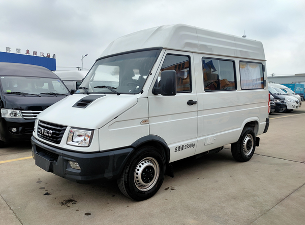 依維柯得意殯儀車